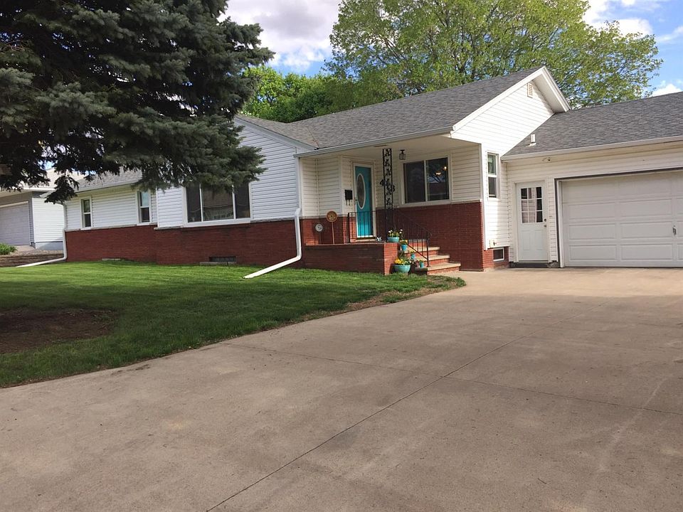 1st image of 418 Lee Dr