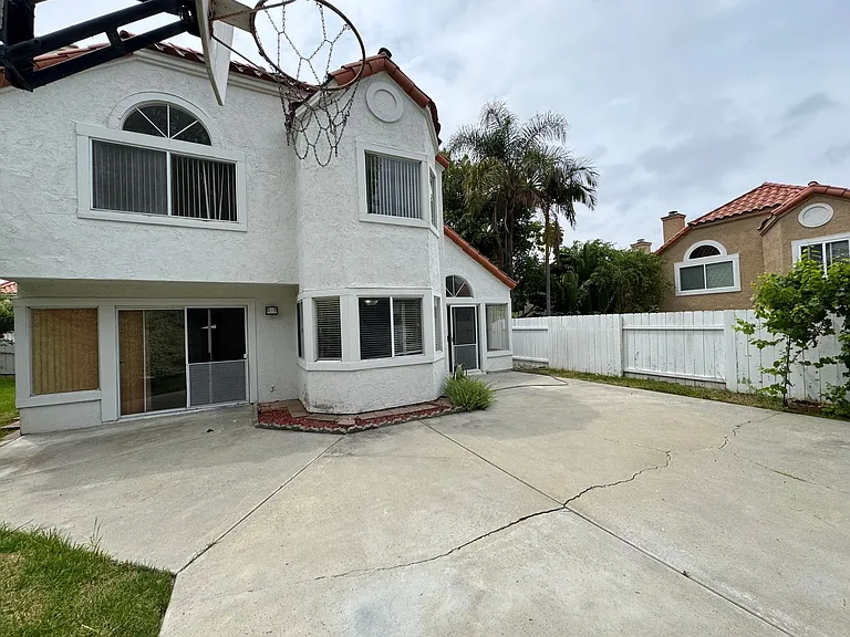 1423 Portofino Dr — Photo 41