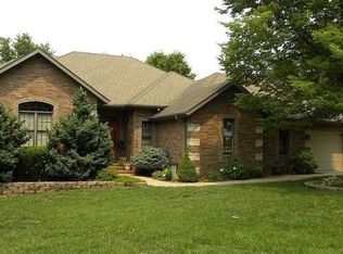 300 S Denver Pl, Bolivar, MO 65613