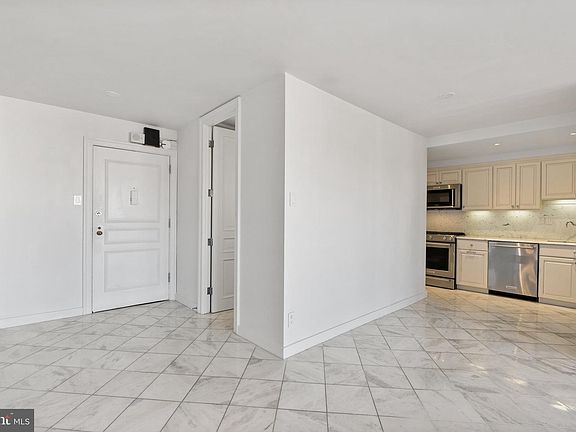 4th image of 2500 Virginia Ave NW #1005