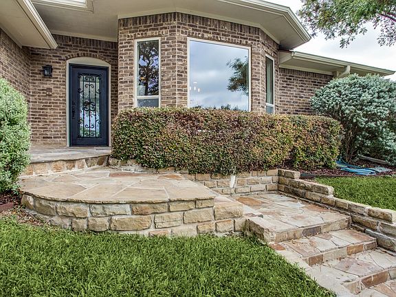 4th image of 224 Canyon Valley Dr