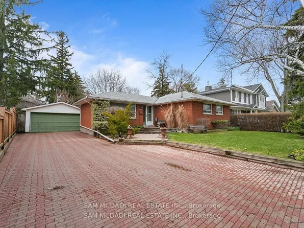 2470 Meadowood Cres, Oakville, ON L6L 1V6