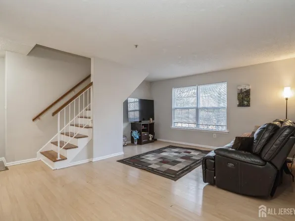 251 Prestwick Way, Edison, NJ 08820