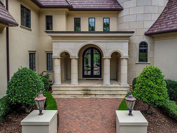2nd image of 141 Great Oaks Lane