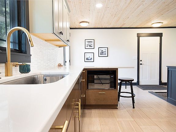 Gorgeous fixtures