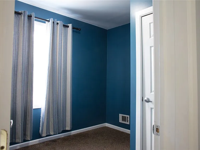 1636 Dagmar Ave — Photo 10