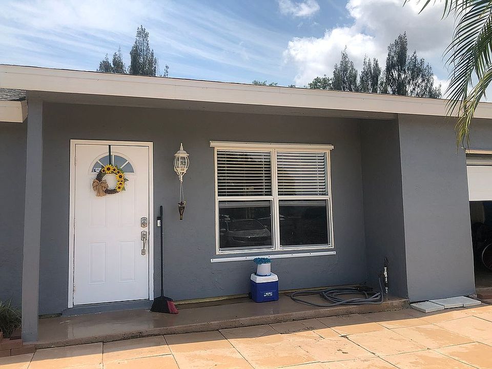 1st image of 2081 SE Hideaway Cir