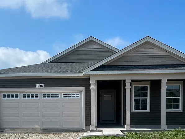 2418 Plains Dr, Pingree Grove, IL 60140