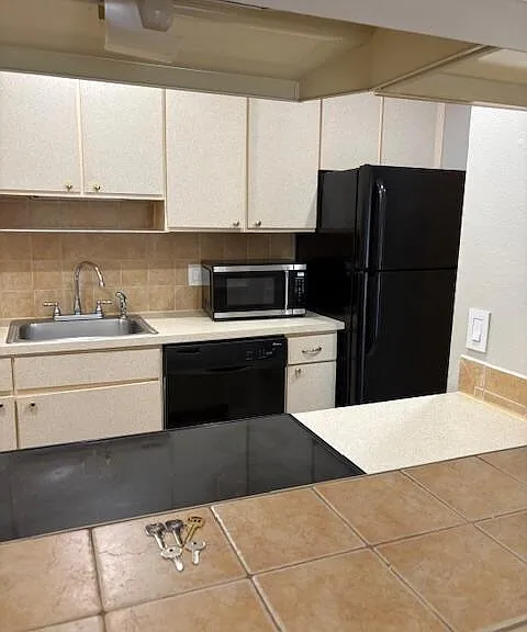 2303 N Congress Ave #15 — Photo 4