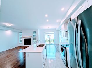 307 Chamomile Way, Ottawa, ON K1T 0M2