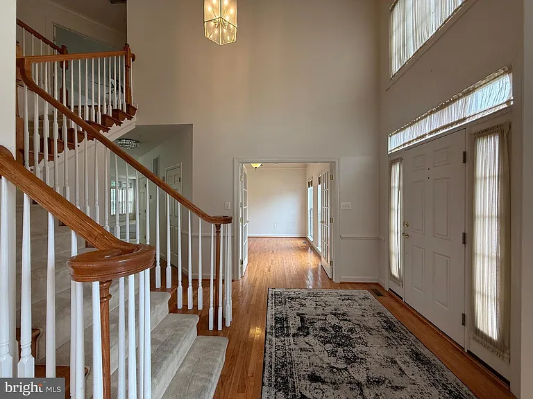 4415 Medallion Dr — Photo 2