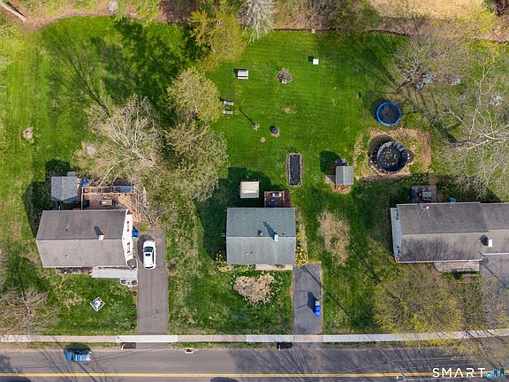 3rd image of 111 Hope Hill Road