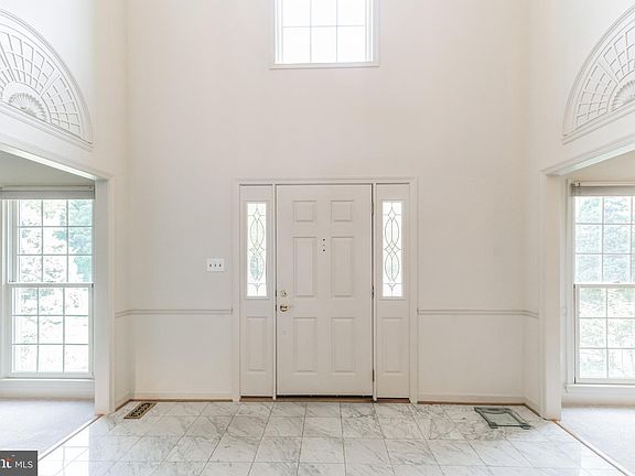 4th image of 10119 Homar Pond Dr
