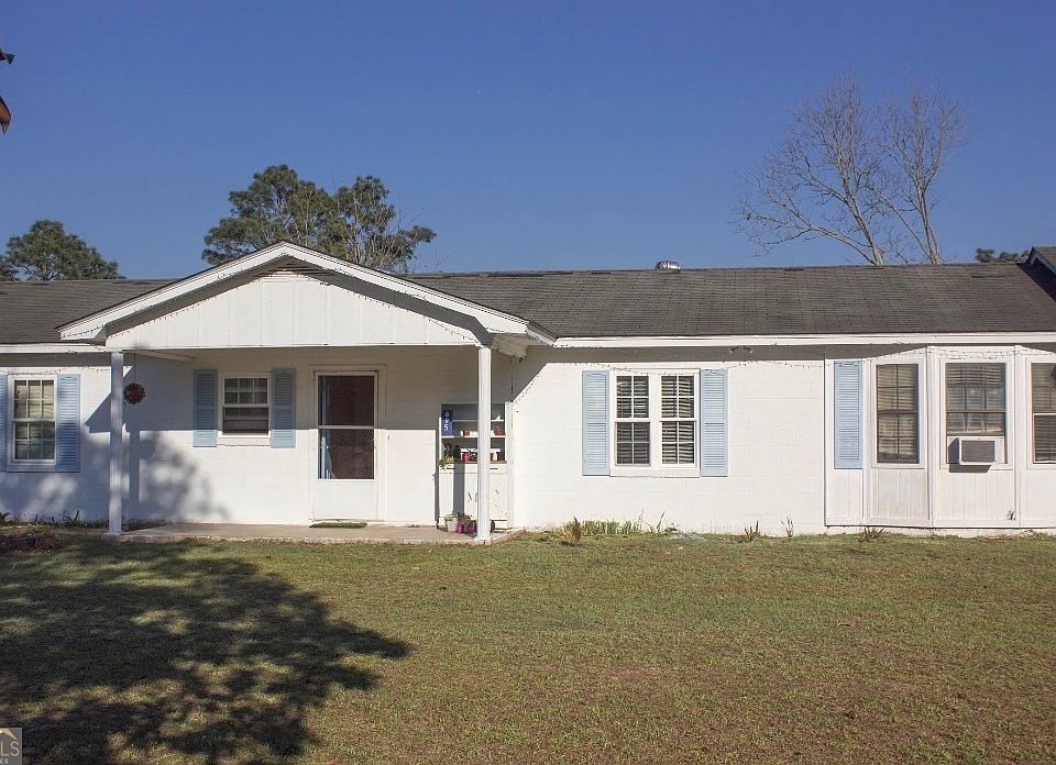 1st image of 695 Jasmine Dr