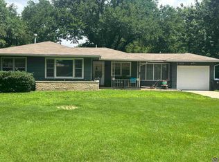 2120 NW Clay St, Topeka, KS 66608