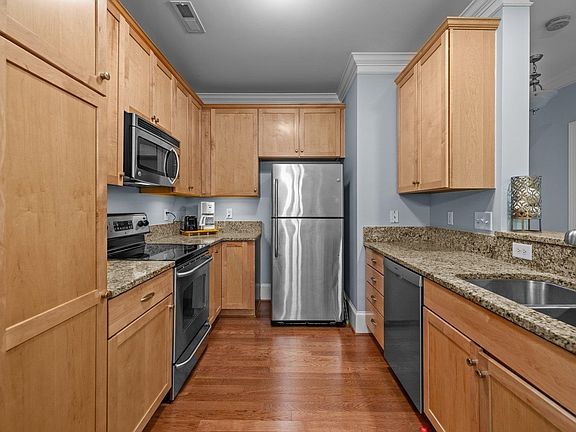 5th image of 401 Finsbury St APT 202