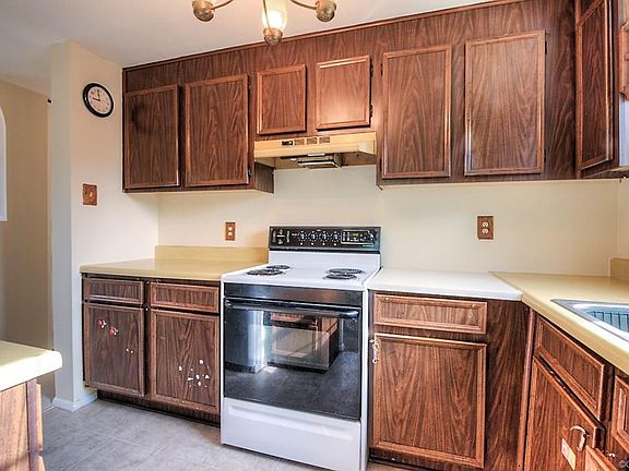 5th image of 7174 Brook Way