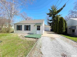 5212 N Glen Elm Dr, Peoria Heights, IL 61616