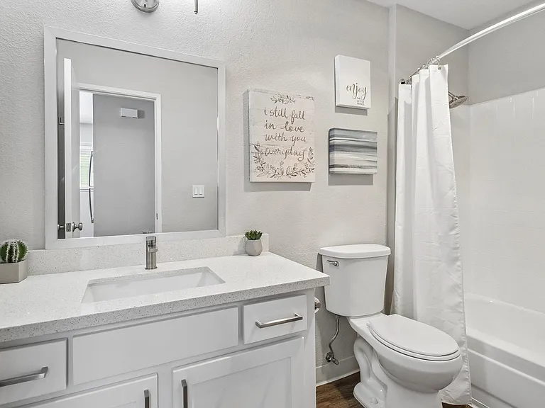 Terra House Apartments — Photo 24