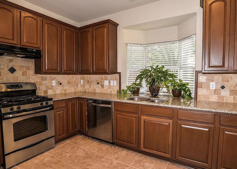1st image of 401 Vista Noche Dr
