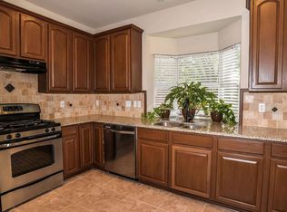 401 Vista Noche Dr, Lewisville, TX 75067