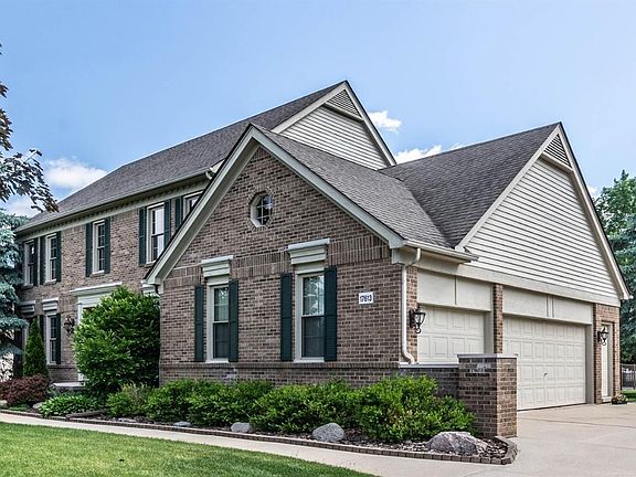 3rd image of 17613 Rolling Woods Cir