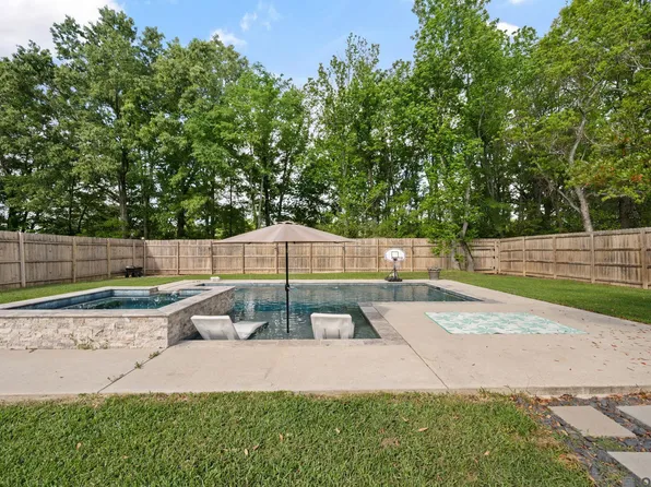 16319 Winding Ridge Ave, Prairieville, LA 70769