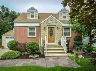 76 Saint Laurent Dr, Clark, NJ 07066