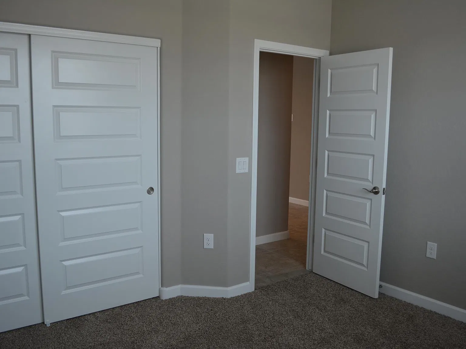 5 bed, 2245 sqft, $3,500 — Photo 3