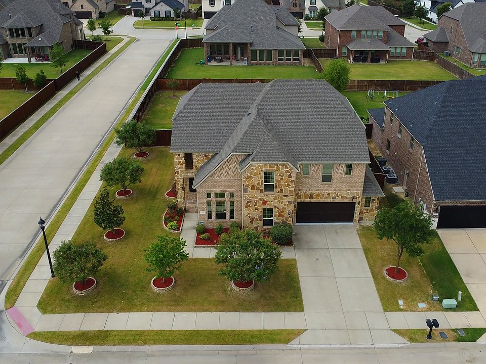 1st image of 1650 Chisholm Trl