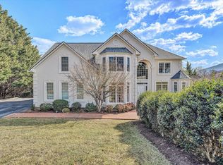 6206 Midsummer Ln, Roanoke, VA 24018