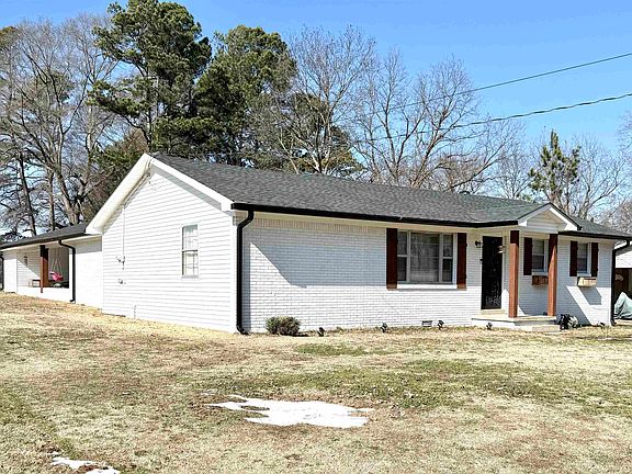 4th image of 588 Circle Dr