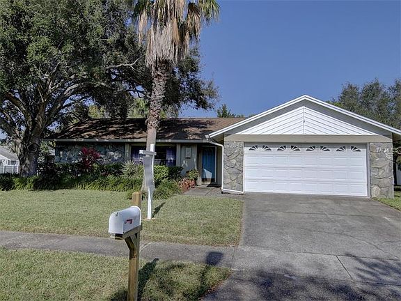 2nd image of 921 Cortland Way