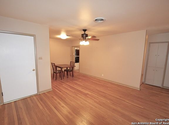4th image of 2607 Stratford Ct