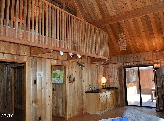 Vaulted Knotty Pine Ceilings