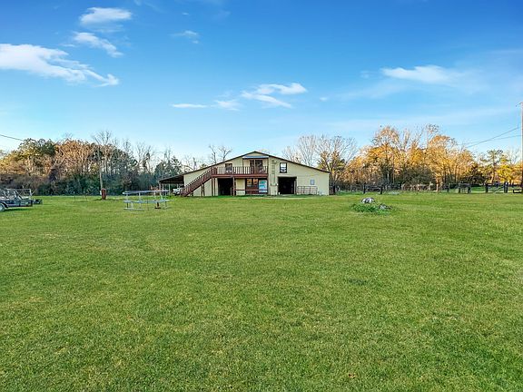3rd image of 578 Browns Ln