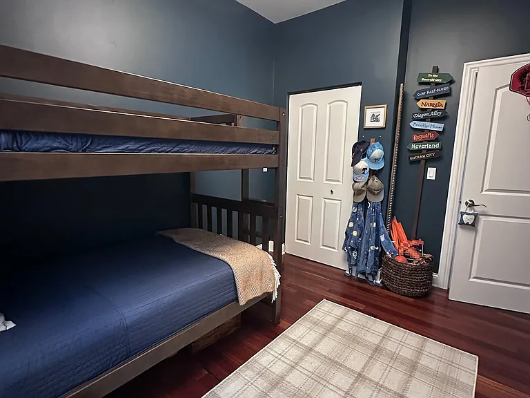2nd bedroom