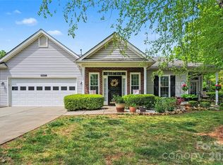 16627 Timber Crossing Rd, Charlotte, NC 28213