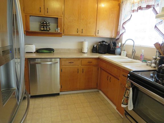 3rd image of 4011 S 286th St