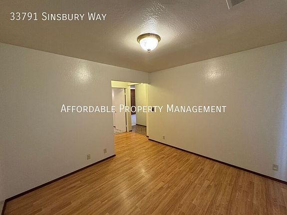 4th image of 33791 Sinsbury Way