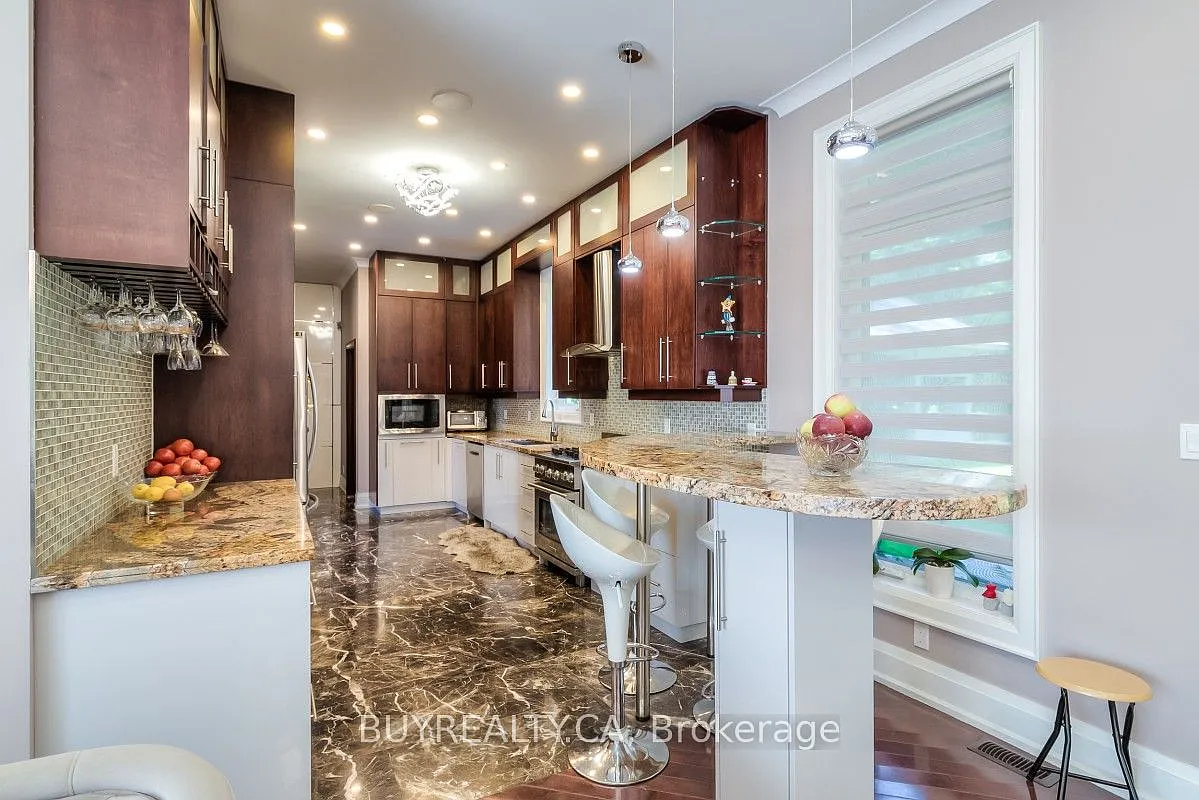 6 bed, $6,000 — Photo 3
