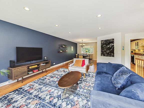 4th image of 1307 W Heather Ln