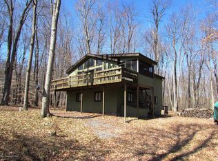 75 Sheffick Dr, Gouldsboro, PA 18424