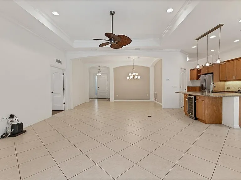 7236 Lismore Ct — Photo 8