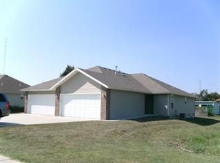 117 W Wade St, Republic, MO 65738