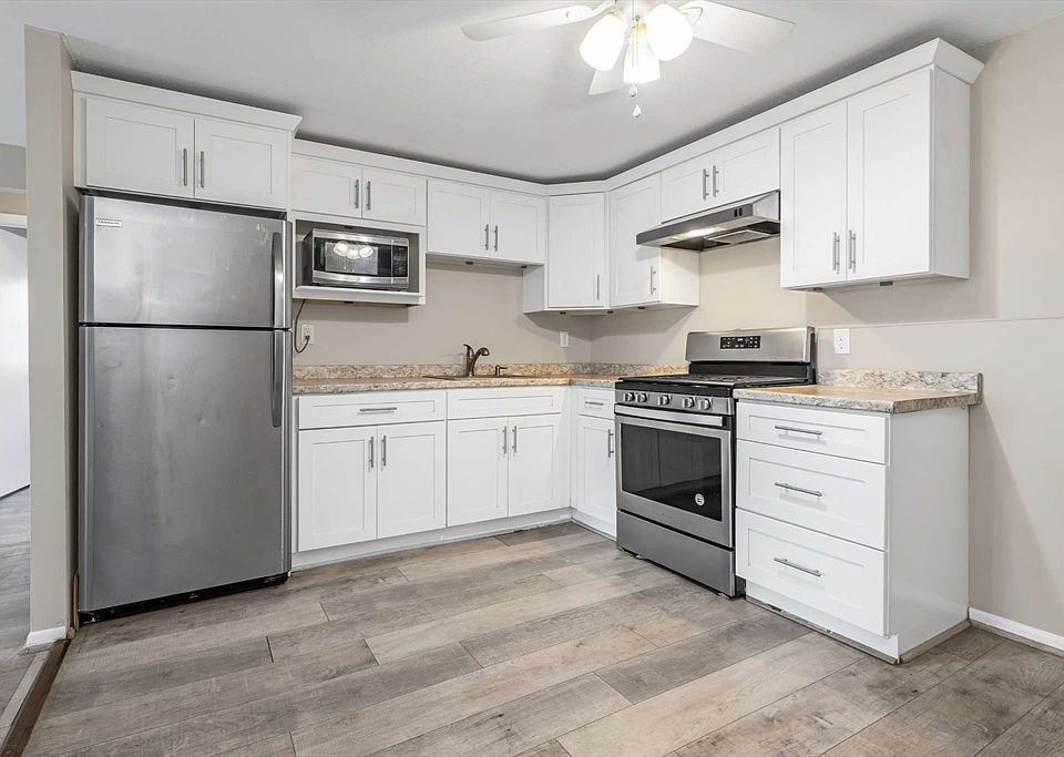 1st image of 9 Cross St APT 7
