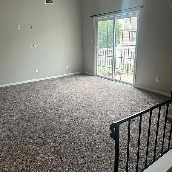 612 Yorkshire Ct — Photo 4