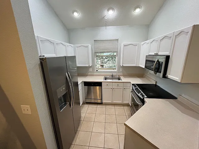 8329 S Independence Cir #202 — Photo 4