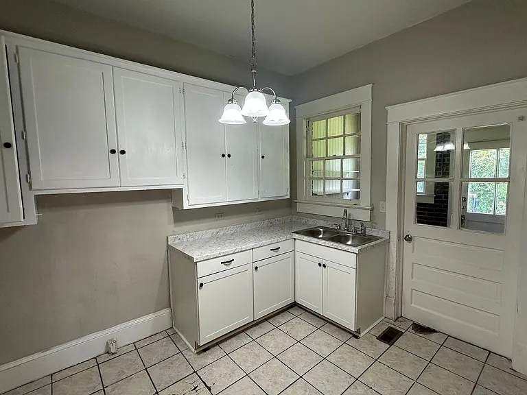 618 Grier St — Photo 8