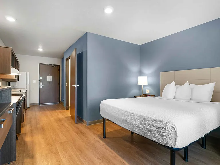 Studio Suite - 1 Queen Bed